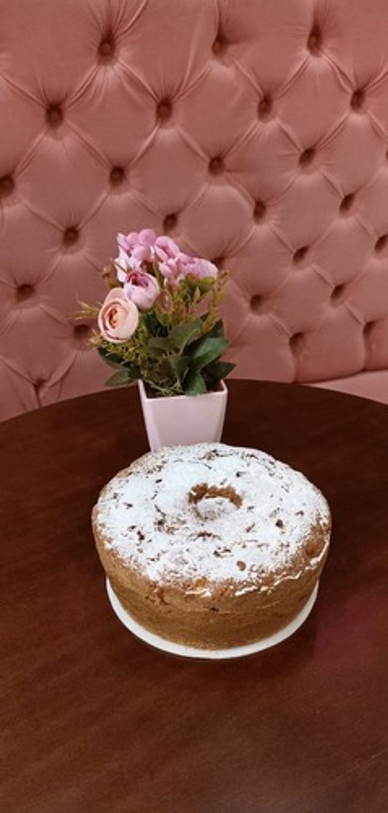 Bolo de maçã com passas e canela