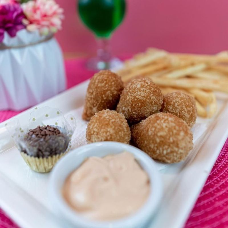 Combo mini coxinhas de frango
