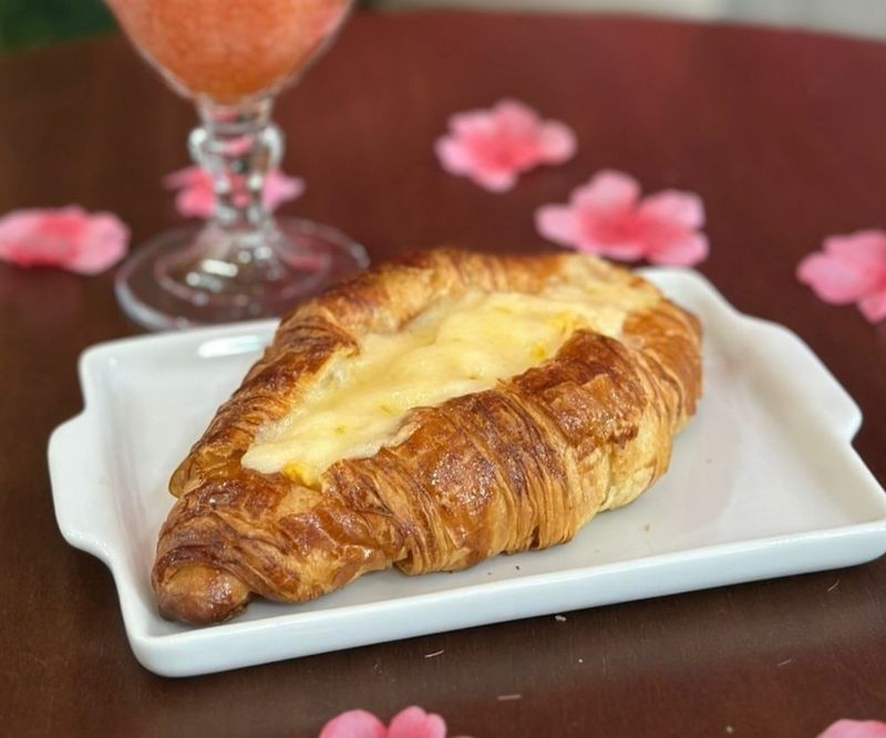 Croissant de frango ao catupiry