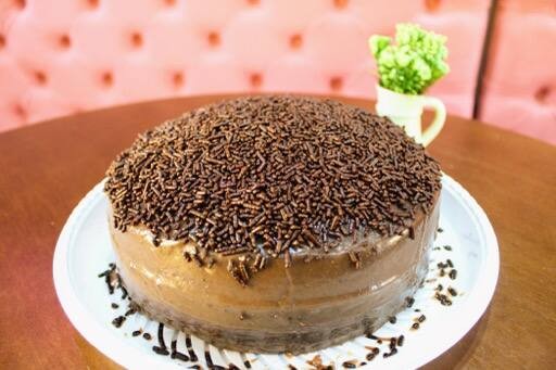 Bolo festa brigadeiro (1kg)