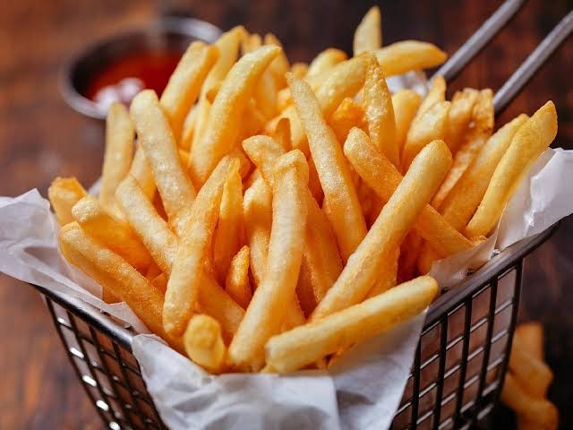 Porção de batata frita
