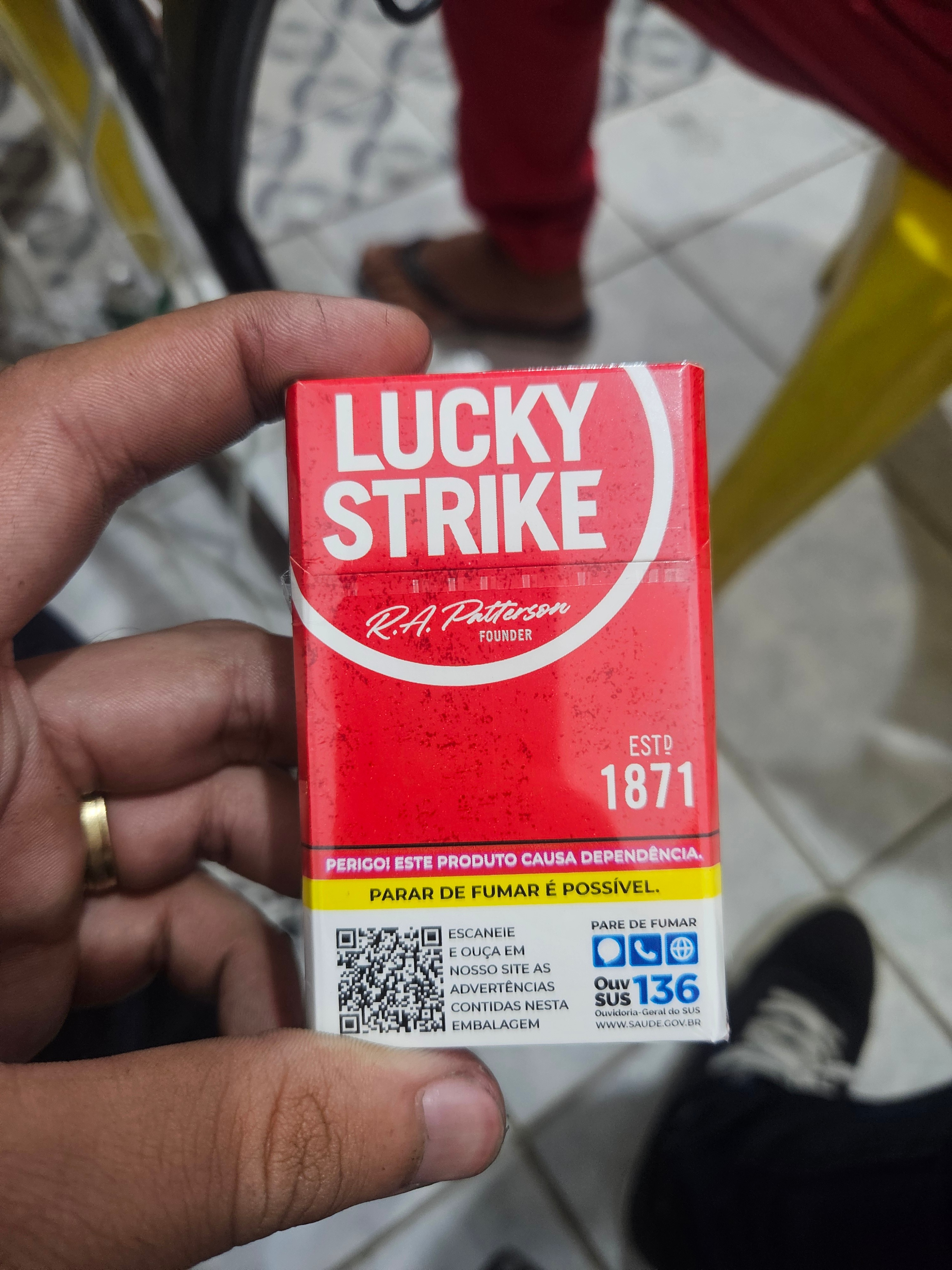 Cigarro Lucky Strike