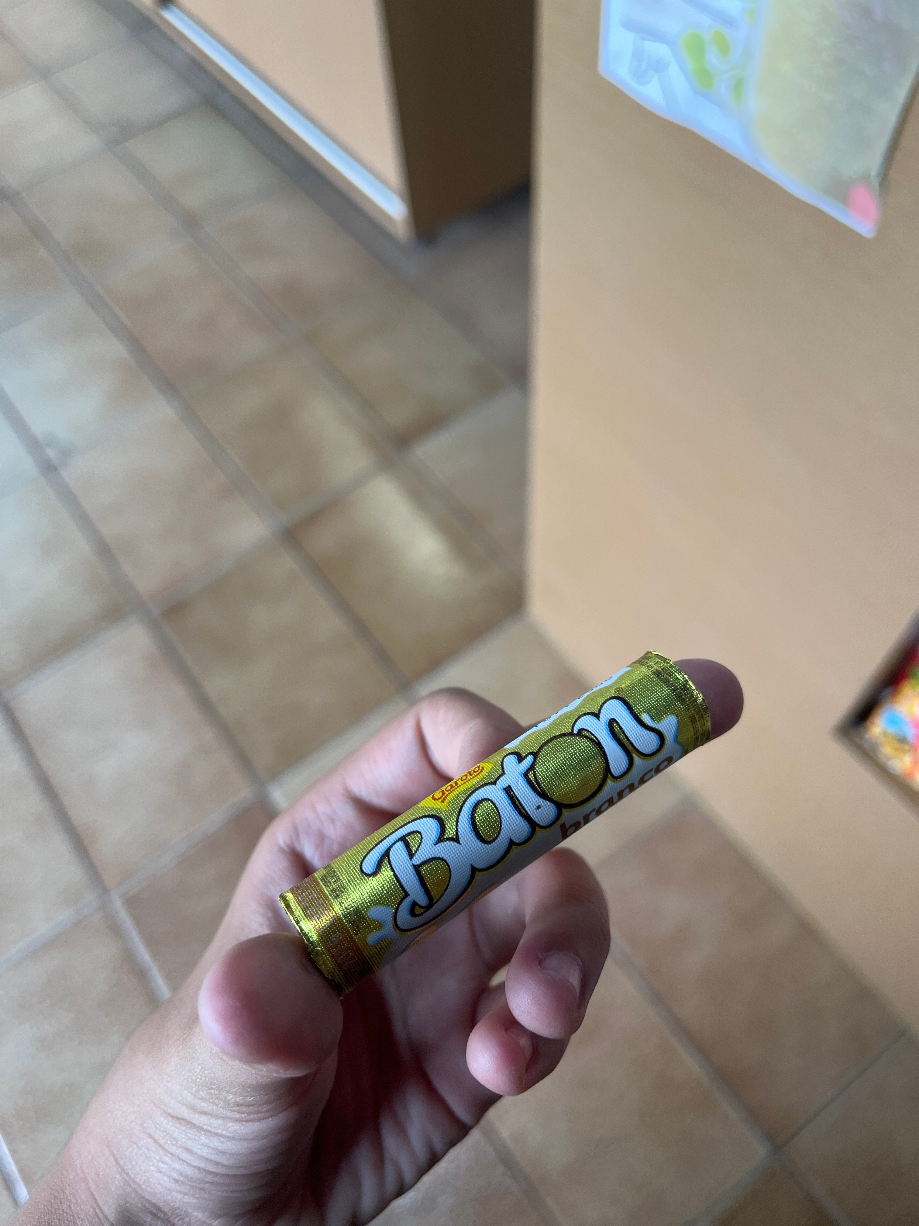 Baton garoto branco 