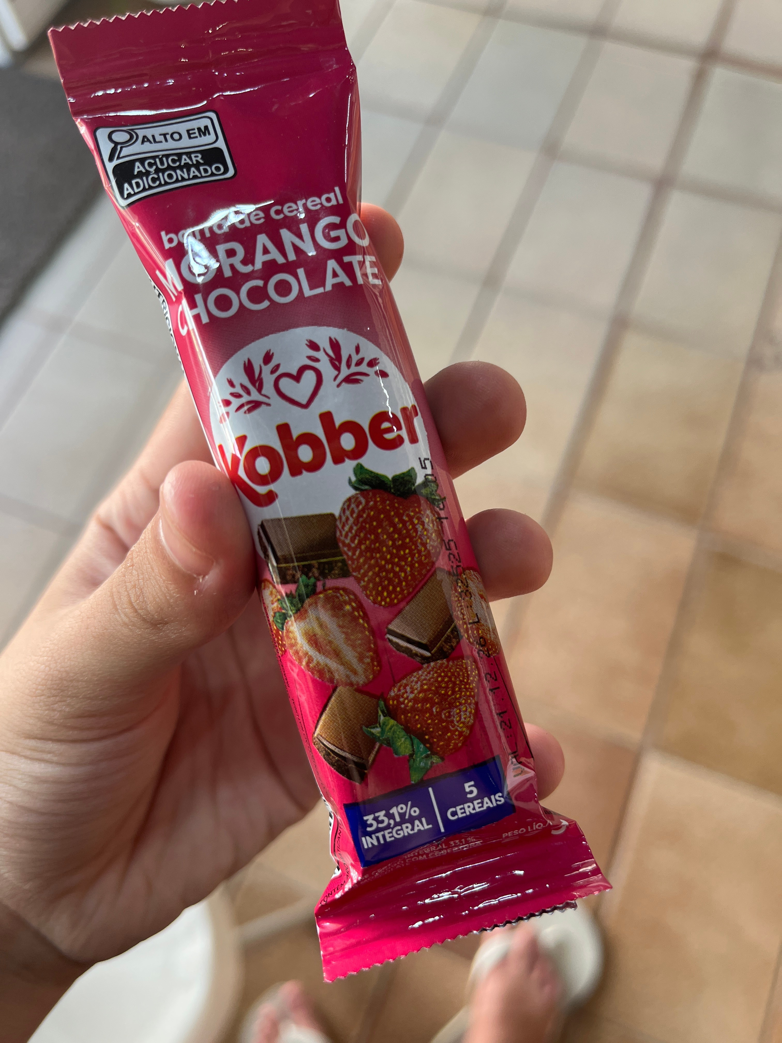 barra de cereal morango chocolate