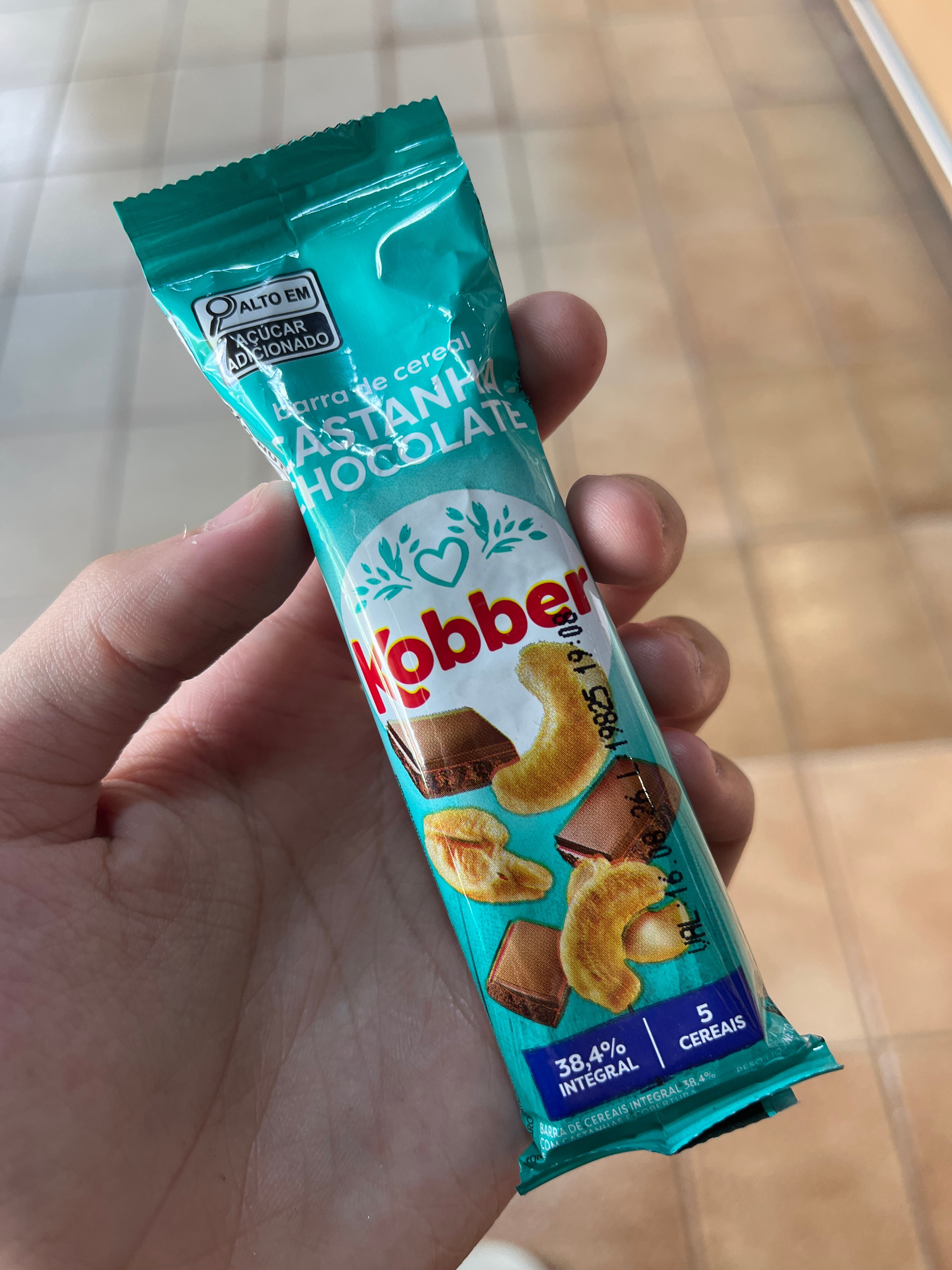 barra de cereal castanha chocolate 