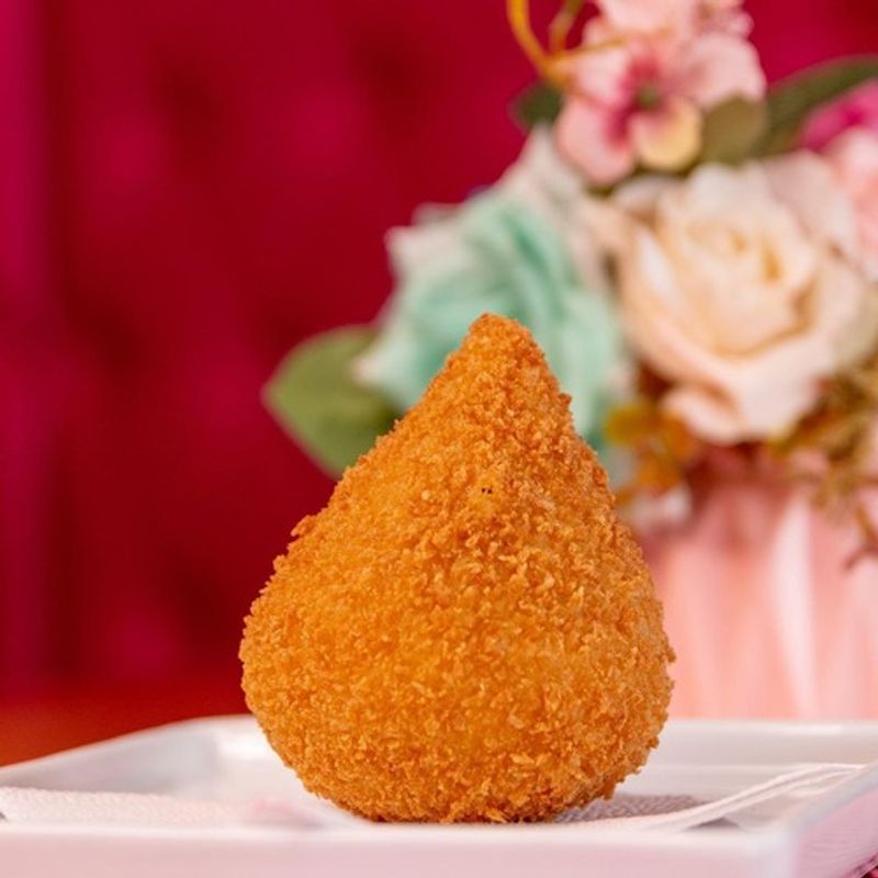 Coxinha de frango com requeijão
